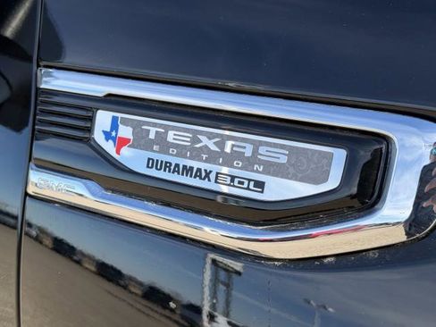 New 2026 GMC Sierra 1500 SLT image 14