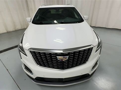 Certified 2023 Cadillac XT5 Premium Luxury image 3