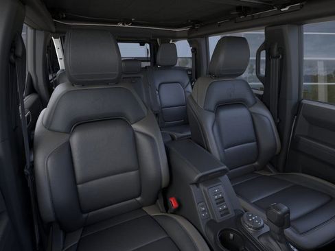 New 2025 Ford Bronco Outer Banks w/ Sasquatch Package image 10