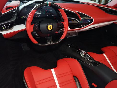 Used 2025 Ferrari SF90 Spider AWD/4WD image 15