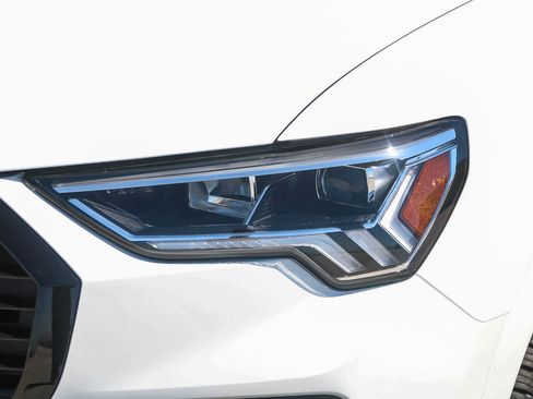 New 2025 Audi Q3 2.0T Premium image 5