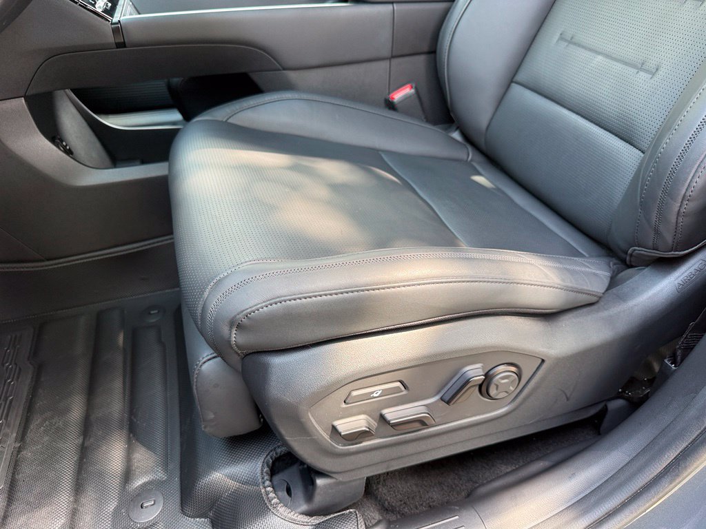 Used 2026 Hyundai Santa Fe Calligraphy AWD/4WD image 25