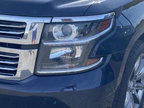 Used 2018 Chevrolet Suburban Premier AWD/4WD image 4