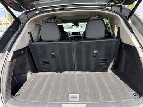 Used 2024 Acura MDX SH-AWD image 17