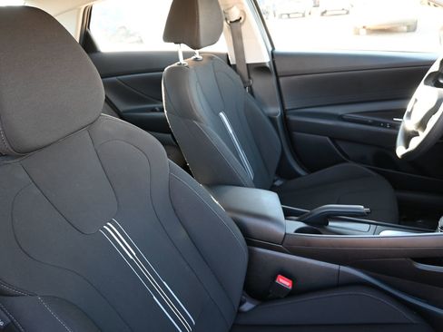 Used 2023 Hyundai Elantra SEL image 20