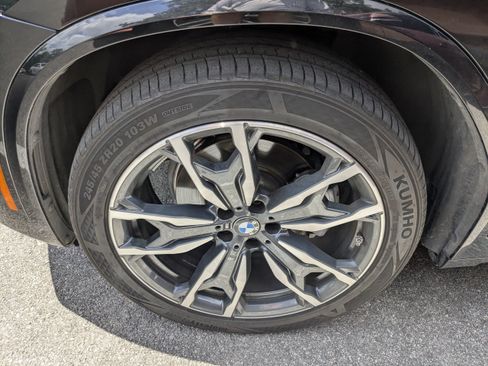 Used 2023 BMW X4 xDrive30i w/ M Sport Package AWD/4WD image 4