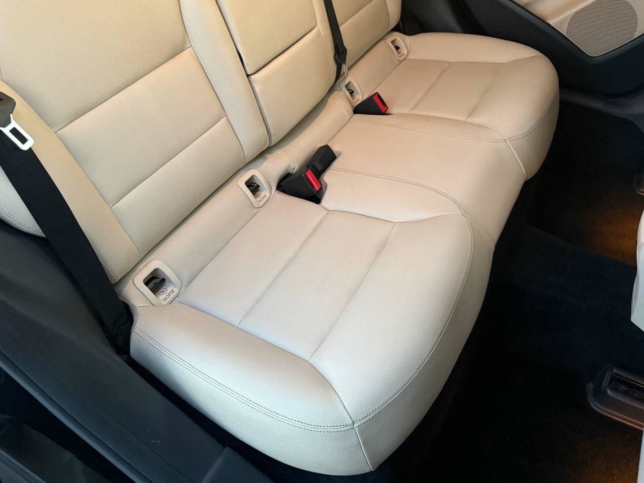 Used 2015 Mercedes-Benz GLA 250 4MATIC w/ Premium Package image 32