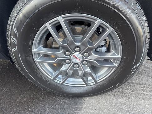 Used 2025 GMC Acadia Elevation image 27