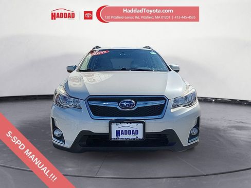 Used 2017 Subaru Crosstrek 2.0i Premium image 8