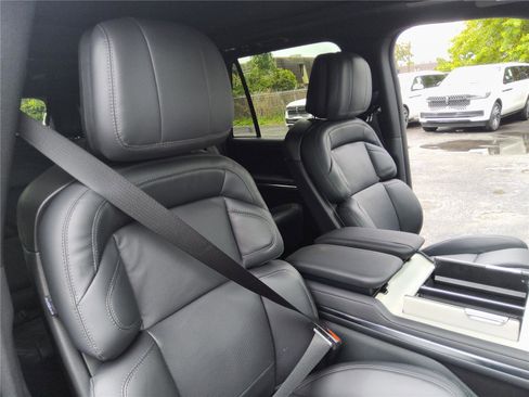 New 2026 Lincoln Navigator L Reserve AWD/4WD image 33