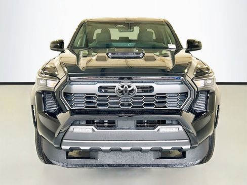 New 2026 Toyota Tacoma TRD Sport RWD image 2