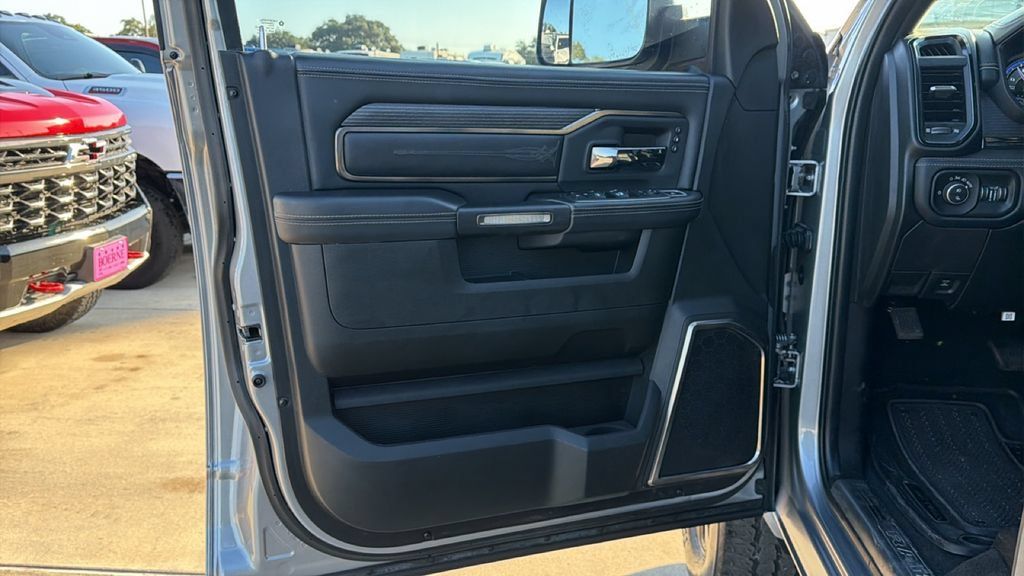 Used 2022 RAM 2500 Limited w/ Night Edition AWD/4WD image 11