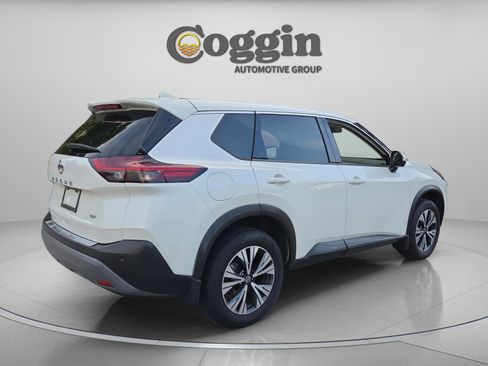 Used 2021 Nissan Rogue SV image 5