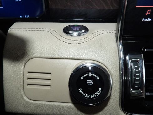 Used 2022 Lincoln Navigator Reserve image 37