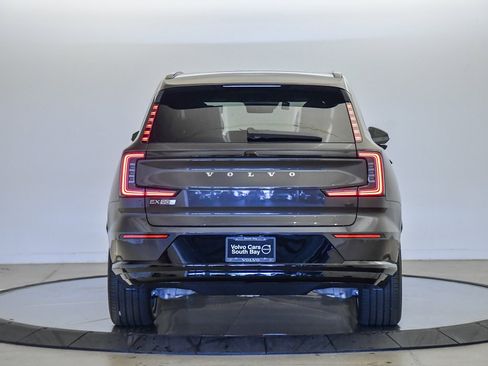 New 2025 Volvo EX90 Plus image 3