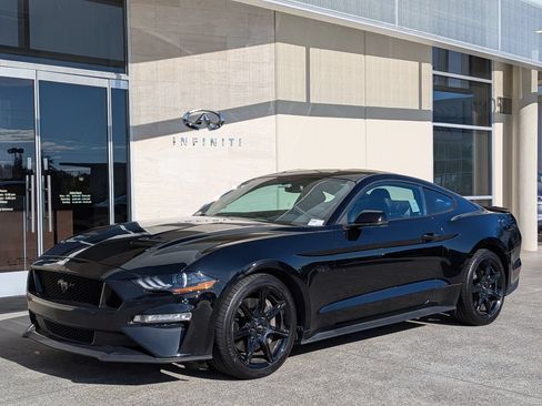 Used 2018 Ford Mustang GT Premium w/ Black Accent Package RWD image 1