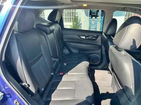 Used 2019 Nissan Rogue SL w/ Premium Package AWD/4WD image 14
