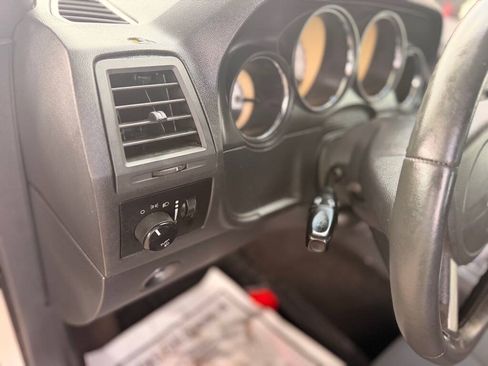 Used 2010 Dodge Challenger SE RWD image 14