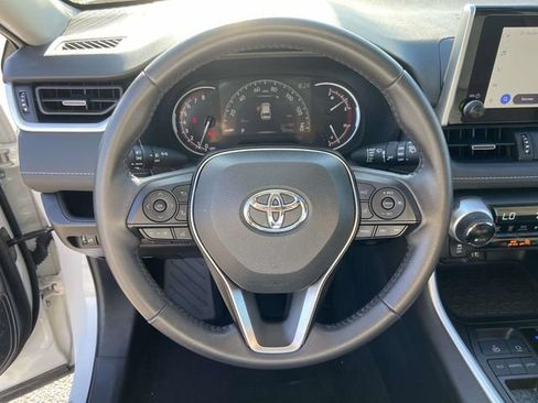Used 2025 Toyota RAV4 XLE Premium FWD image 19