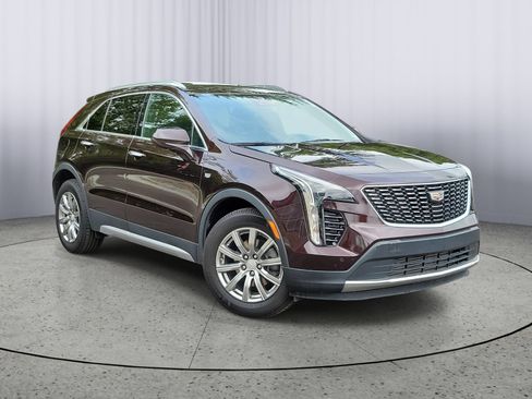 Used 2020 Cadillac XT4 Premium Luxury w/ Cold Weather Package FWD image 1