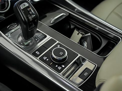 Used 2020 Land Rover Range Rover Sport HSE AWD/4WD image 32