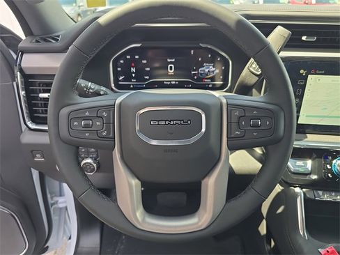 New 2025 GMC Sierra 2500 Denali w/ Denali Reserve Package image 27