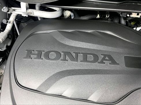 Used 2025 Honda Odyssey Sport-L image 32