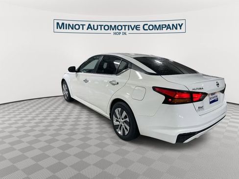 Used 2019 Nissan Altima 2.5 S FWD image 6