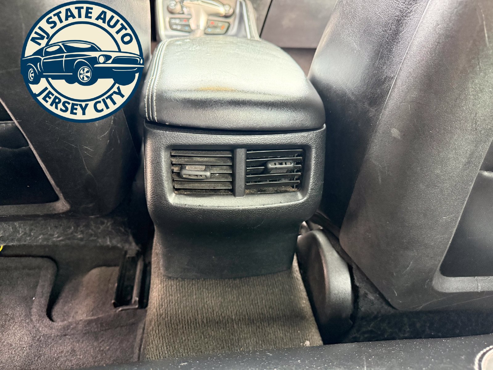 Used 2015 Dodge Challenger SXT Plus RWD image 17