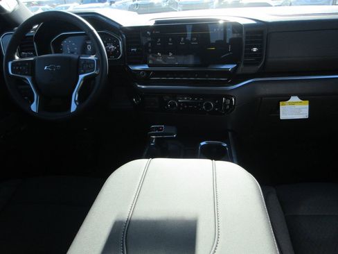 New 2026 Chevrolet Silverado 1500 LT Trail Boss w/ Convenience Package II image 18