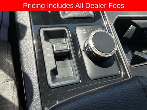 Used 2025 Toyota Tundra SR5 AWD/4WD image 10