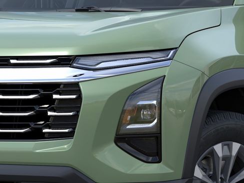 New 2026 Chevrolet Equinox LT AWD/4WD image 10