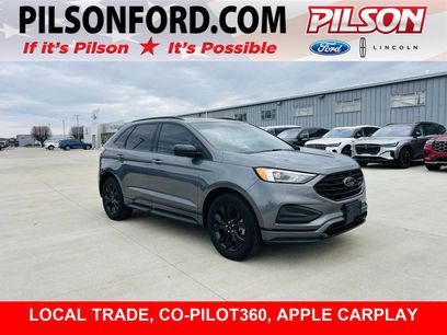 Used 2022 Ford Edge SE w/ Black Appearance Package