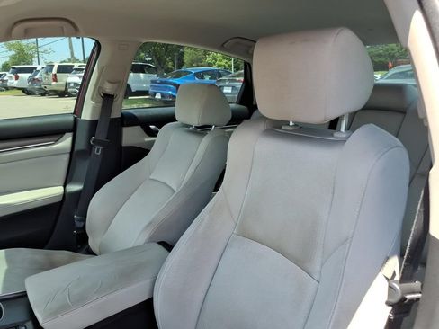 Used 2018 Honda Accord LX image 16