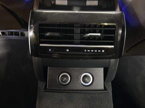 Used 2023 Audi A8 L 3.0T w/ Luxury Package image 19