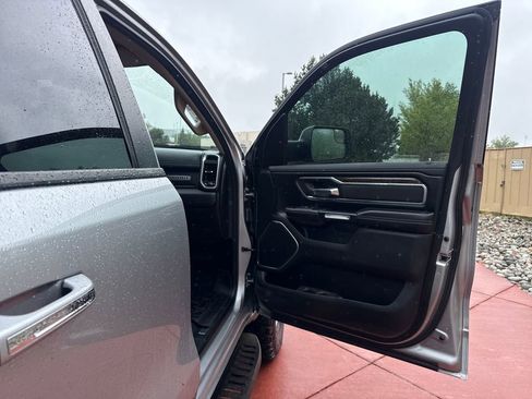 Used 2019 RAM 1500 Laramie AWD/4WD image 27