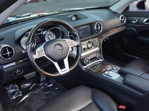 Used 2014 Mercedes-Benz SL 550 image 25