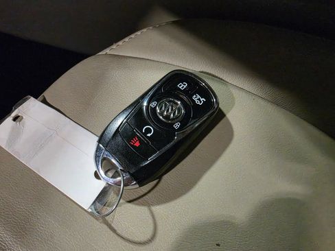 Used 2017 Buick LaCrosse Premium w/ Driver Confidence Package #2 AWD/4WD image 10
