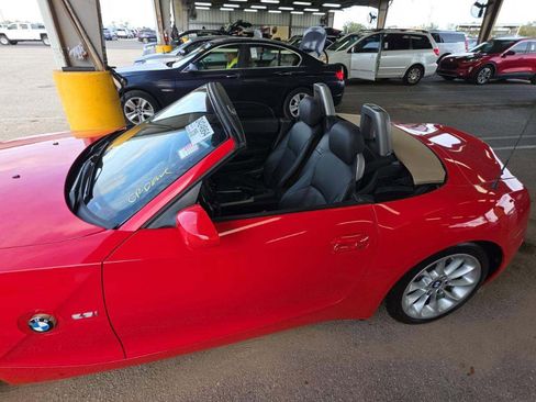 Used 2005 BMW Z4 2.5i image 19