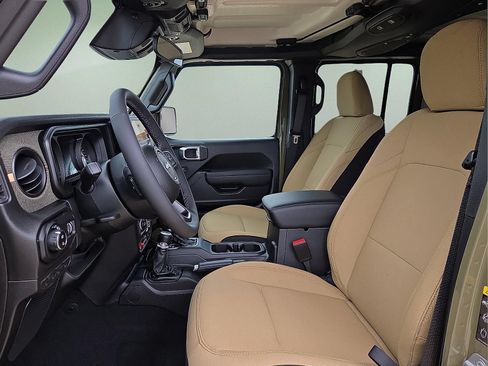 New 2026 Jeep Gladiator Willys AWD/4WD image 14