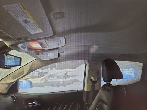 Used 2021 GMC Canyon Denali image 13