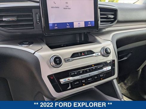 Used 2022 Ford Explorer XLT RWD image 17