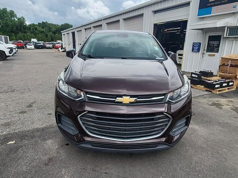 Used 2020 Chevrolet Trax LS w/ Tint and Cruise Package FWD image 8