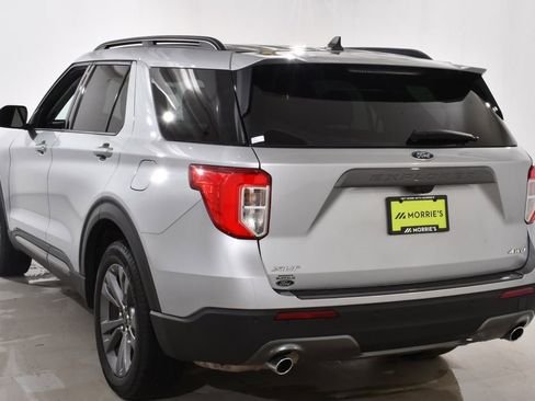 Used 2022 Ford Explorer XLT w/ Equipment Group 202A AWD/4WD image 14