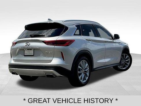 Certified 2020 INFINITI QX50 Luxe w/ Navigation Package FWD image 5