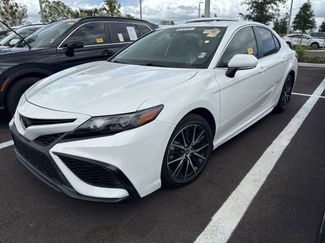 Used 2023 Toyota Camry SE video 1