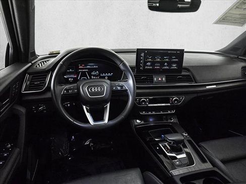 Certified 2023 Audi Q5 2.0T Premium Plus w/ Premium Plus Package AWD/4WD image 19