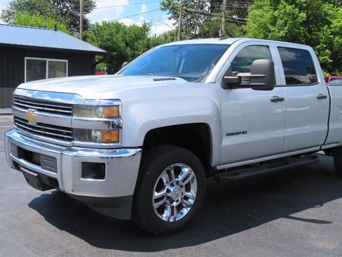 Used 2015 Chevrolet Silverado 2500 LT AWD/4WD image 10