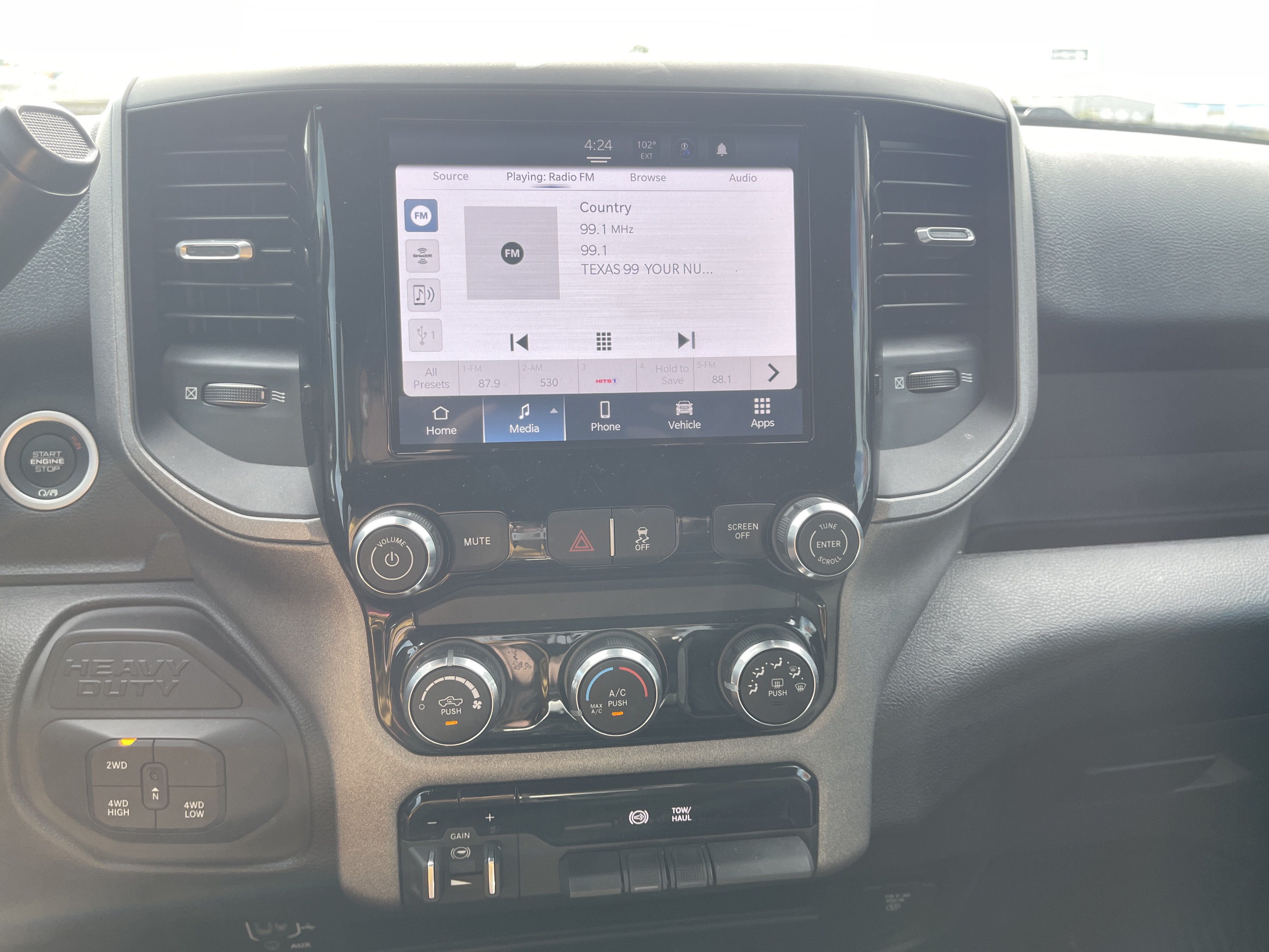 Used 2026 RAM 2500 Tradesman w/ Chrome Appearance Group AWD/4WD image 25