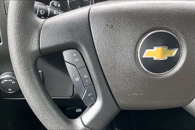 Used 2025 Chevrolet Express 2500 w/ Driver Convenience Package RWD image 18